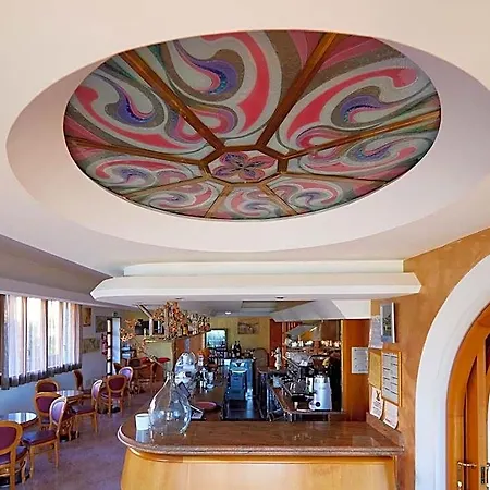 ホテル Ristorante Belvedere 3*