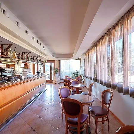Ristorante Belvedere ホテル 3*
